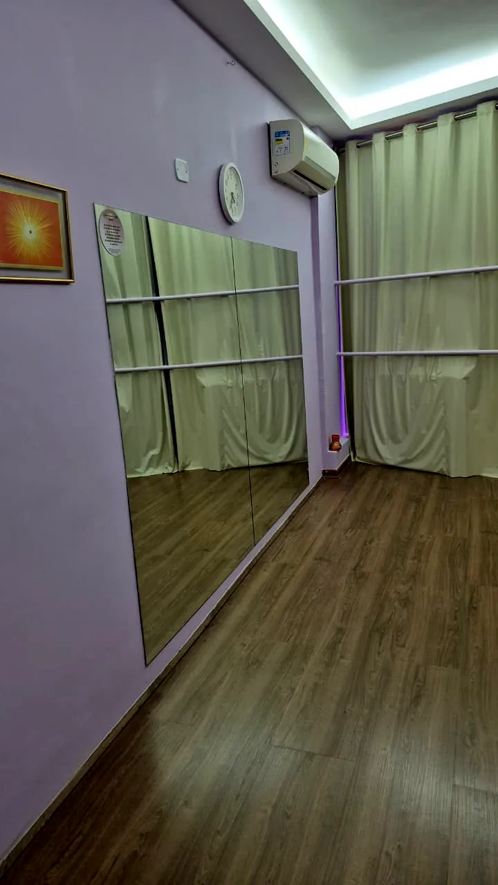 Parede de espelho da Sala Sodalita